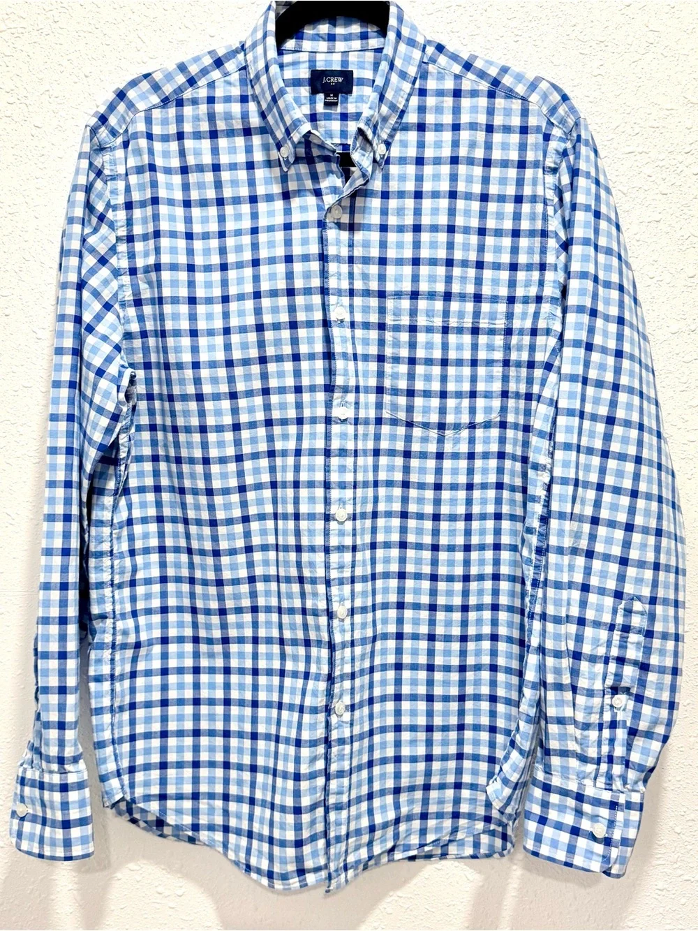 J. Crew Men’s Blue and White Checked‎ Button-Down Shirt M